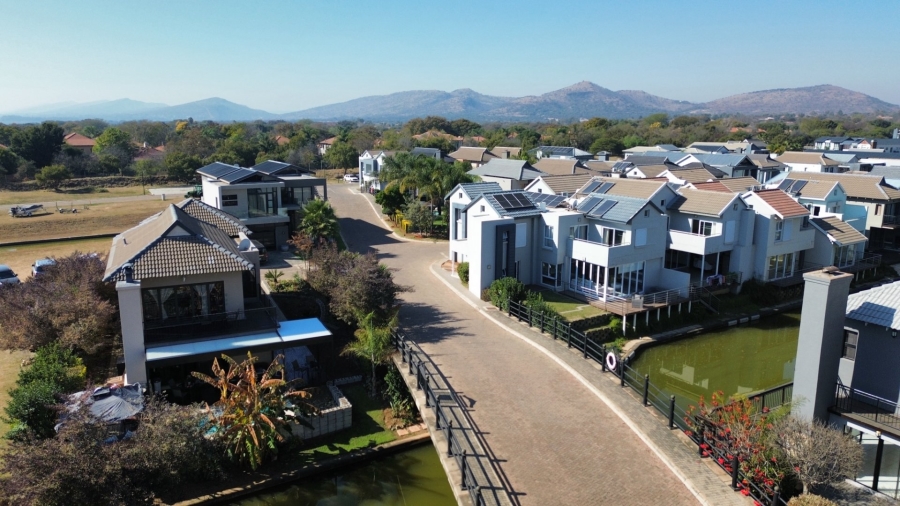 To Let 4 Bedroom Property for Rent in The Islands Estates North West